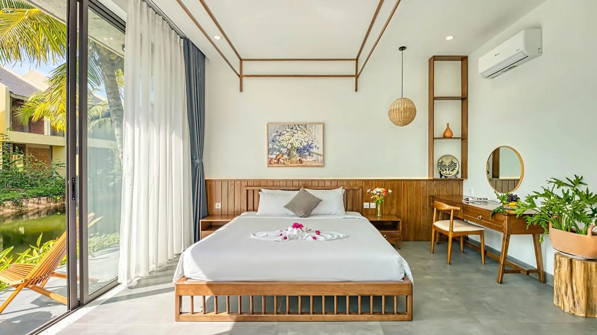 Villa Serene Villa, 4Brs Riverside, Private Pool Hoi An